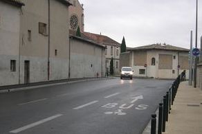 NECESSITE D’AMELIORER  LE  MARQUAGE  AU SOL Av Fontenaille/Arts et Metiers