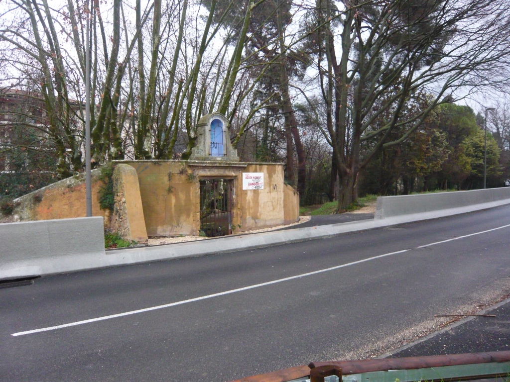 RUE ST THOMAS DE VILLENEUVE :   LAVOIR ST. THOMAS
