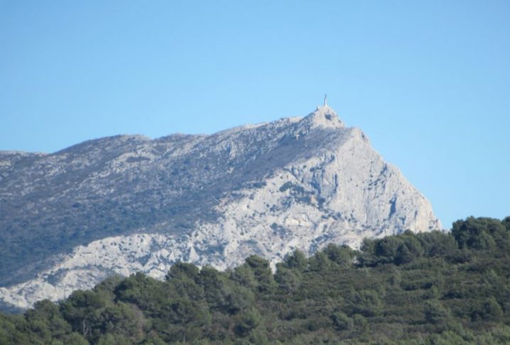 SE PROMENER EN ÉTÉ DANS LA SAINTE VICTOIRE : LA REGLEMENTATION