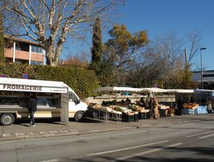 LE PETIT MARCHE  Avenue FONTENAILLE