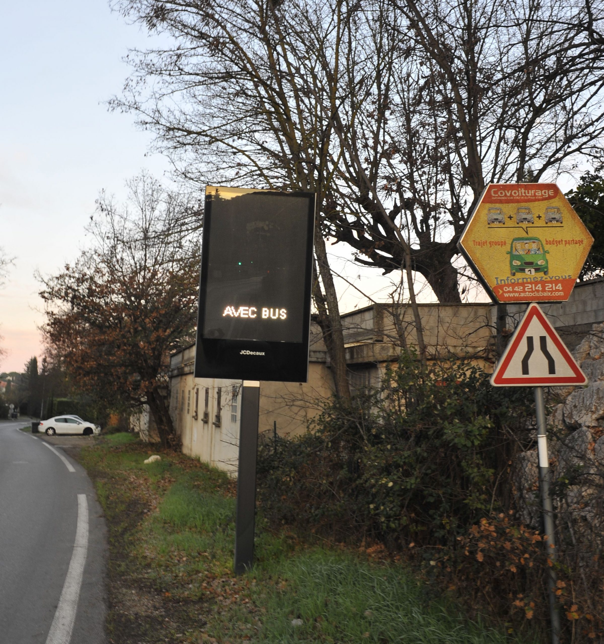 «  AVEC BUS »,    MAIS PAS AVEC BRIO !