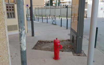 NE TOMBEZ PAS DANS LE PANNEAU !