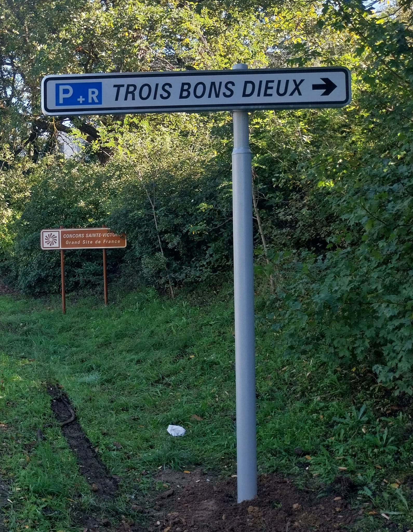 P+R Trois Bons Dieux